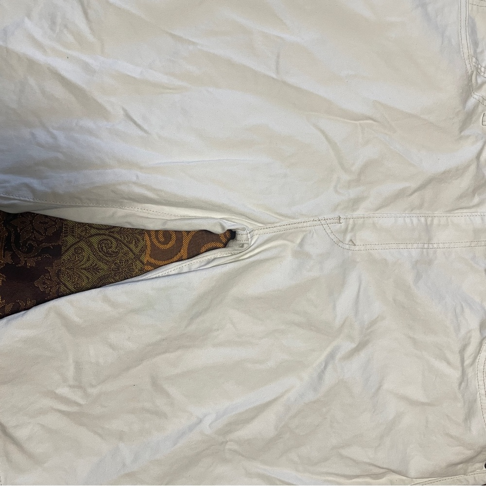 Slightly used pair of Mens 569 shorts. Size 42